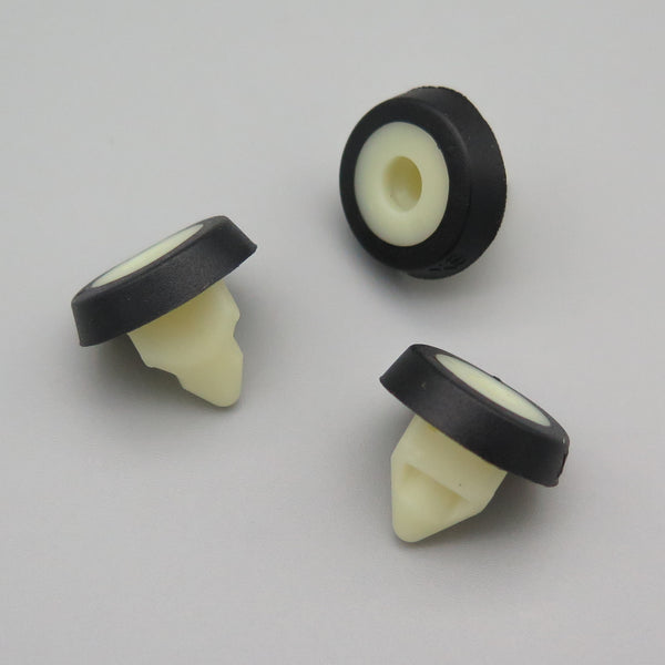 Plastic Expanding Nut / Screw Grommet with Rubber Seal- Audi N10621301