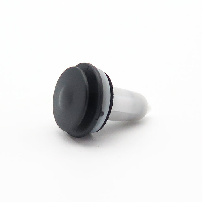 Front Grille Cover Clip, Land Rover JYC000070