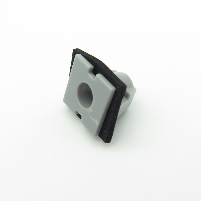 Exterior Body Moulding Trim Clips, Hyundai 87715-B4000