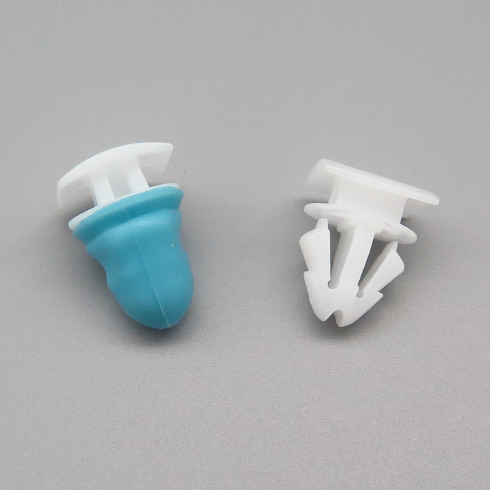Moulding Clip with Rubber Grommet, Volkswagen 8R0853909A