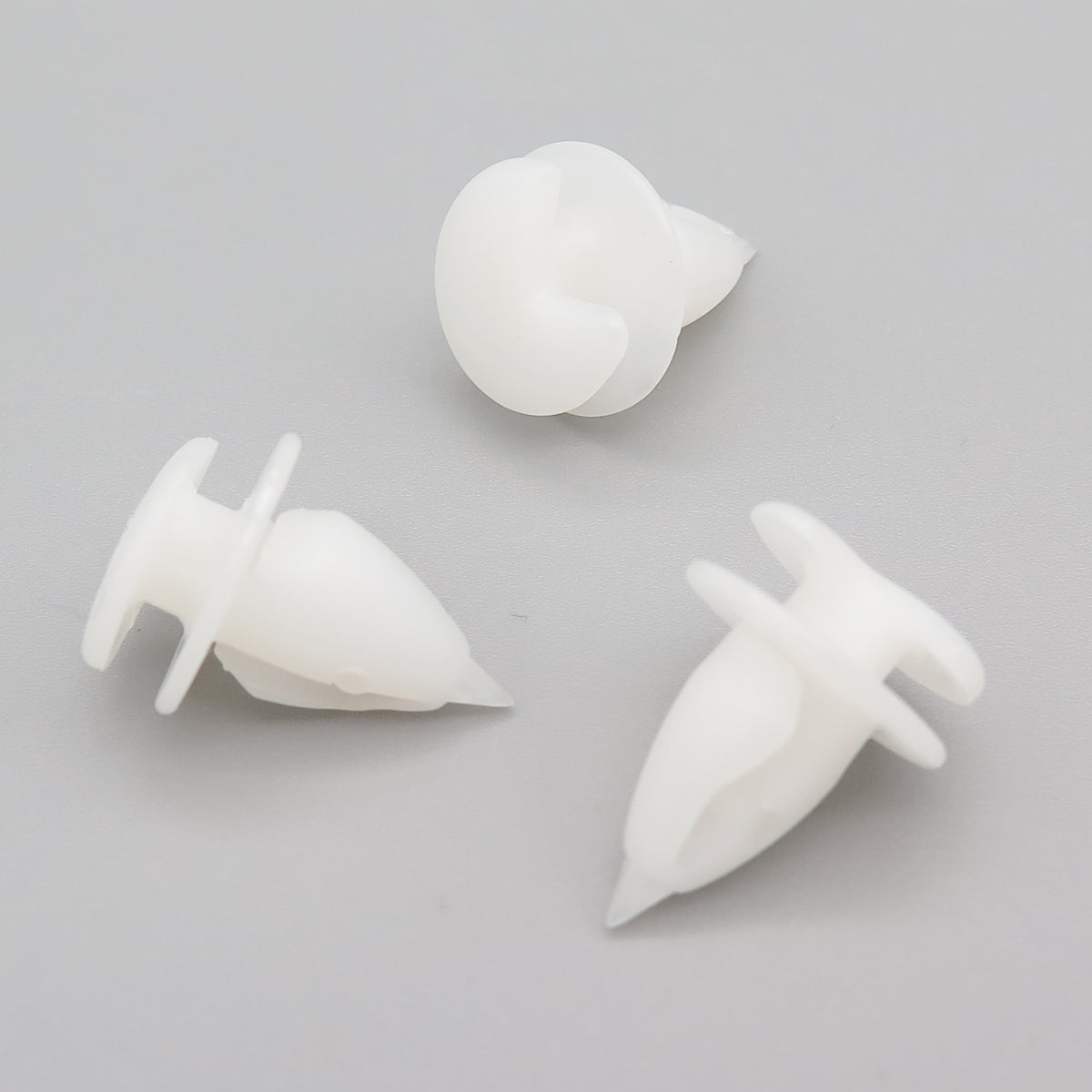 Sideskirt and Trim Moulding Clip, Alfa Romeo 71776851 — VehicleClips