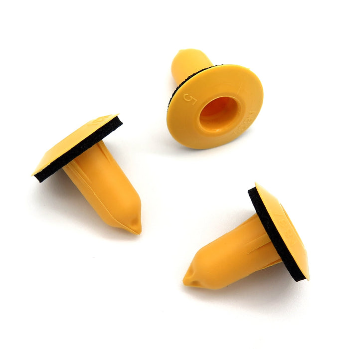 Insert Mounting Clip, Yellow, Volvo 3545549 - VehicleClips