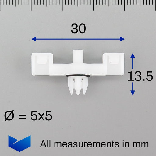 Lower Trim Moulding Clip - Porsche 95555954700 , 955 - 559 - 547 - 00 - VehicleClips