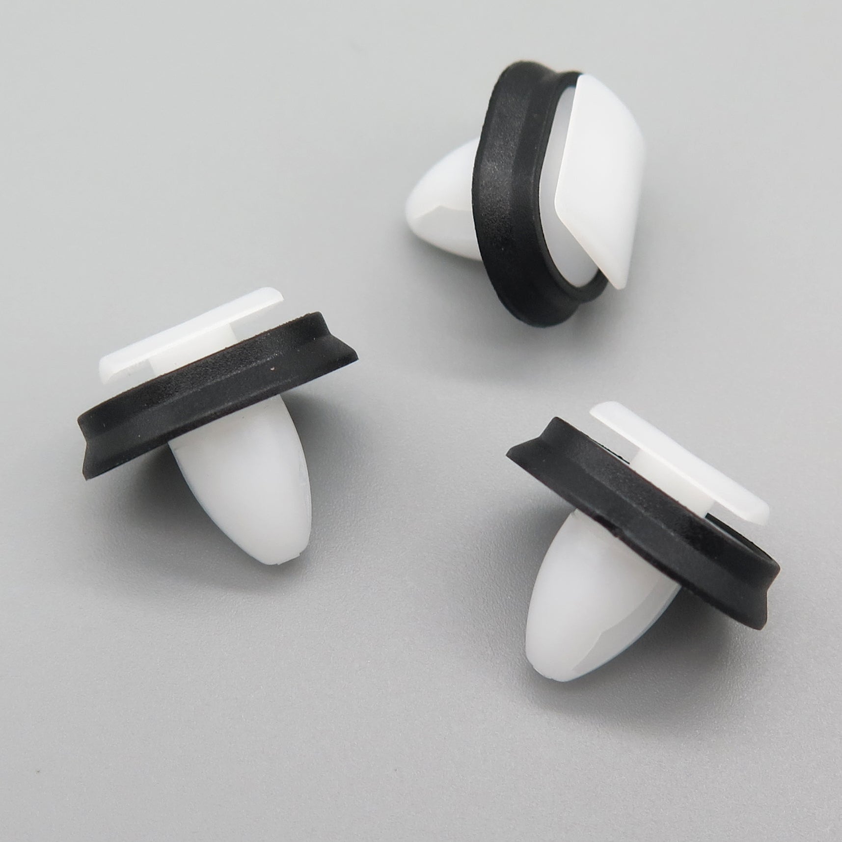 Peugeot Boxer Exterior Side Moulding Clips / Lower Door Trim Clips 856 ...