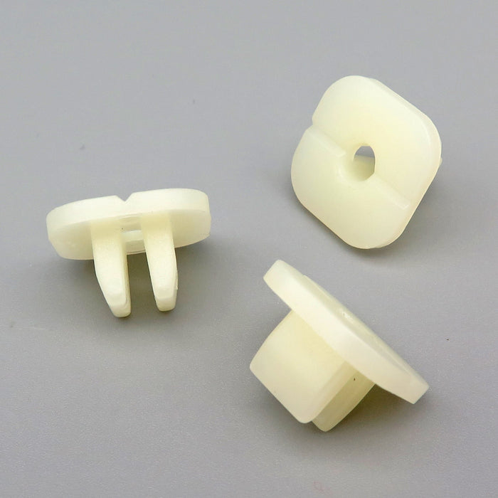 Plastic Screw Grommet for Door Cards, Honda 90662 - SB2 - 003 - VehicleClips