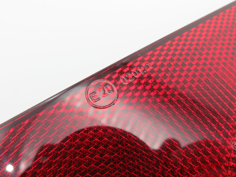 Red Triangular Trailer & Caravan Reflector - VehicleClips