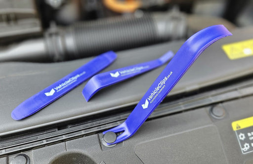 Set of Three Vehicle Trim Removal Tools - VehicleClips