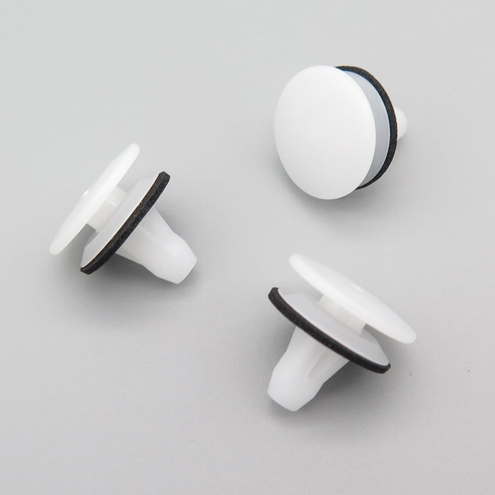 Tail Lamp Clip, White, Kia 924852H000 - VehicleClips
