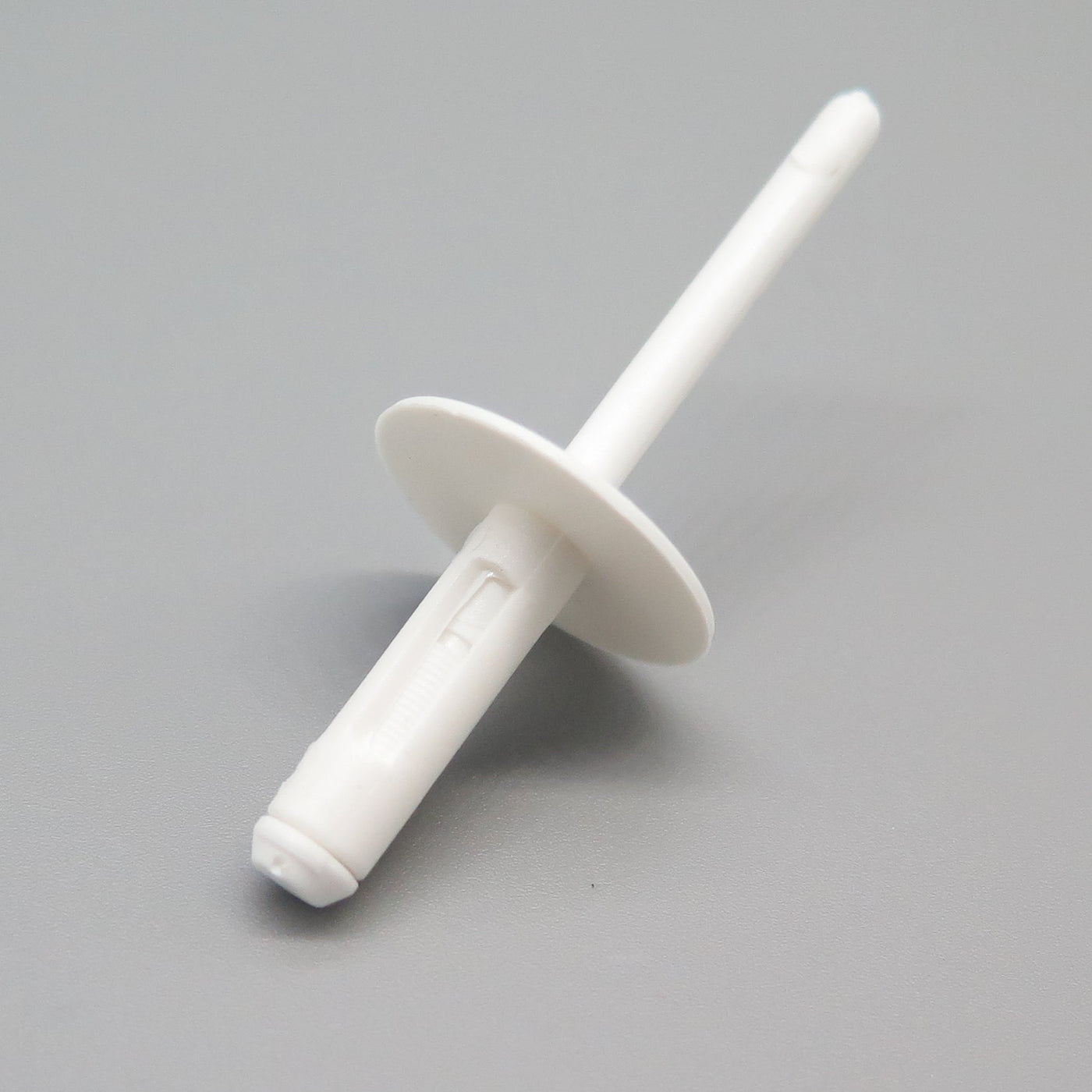 7136172 6mm White Plastic Blind Rivet for BMW Wheel Arch Trims, BMW 0714739132 ...