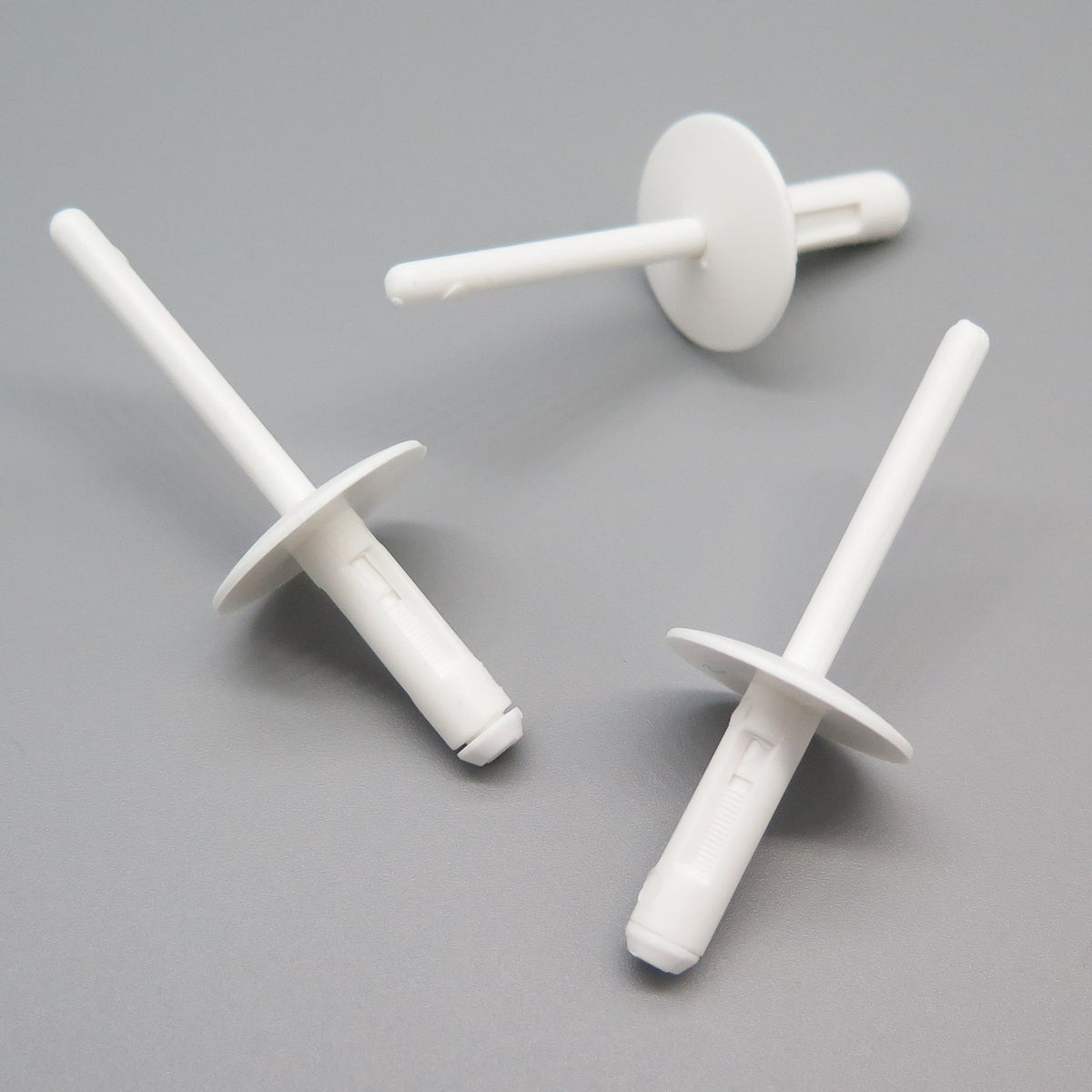6mm White Plastic Blind Rivet for BMW Wheel Arch Trims, BMW 0714739132 ...