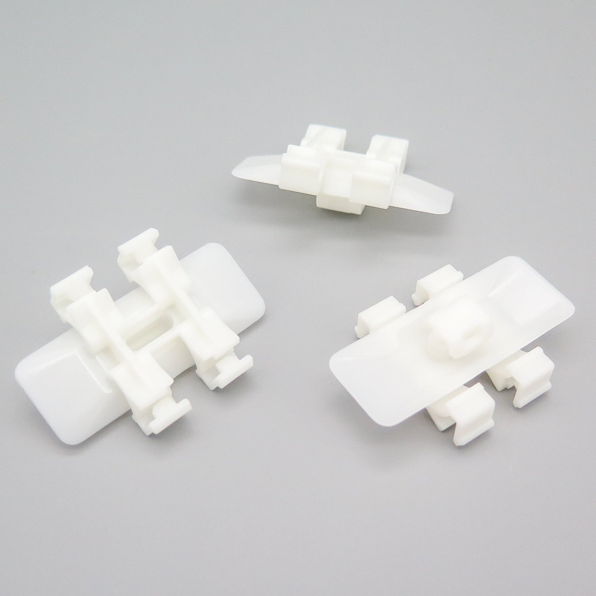 Body Side Moulding Strip Clips, Mercedes A0079887178 — VehicleClips